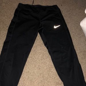 NIKE cropped leggings
